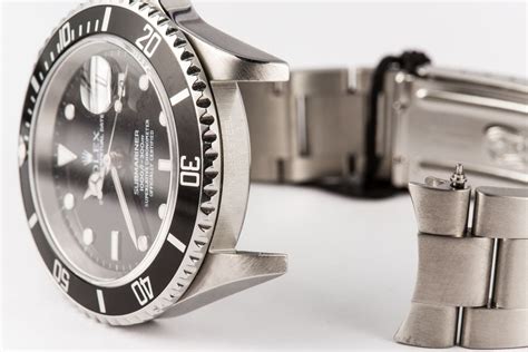 v serial rolex submariner|Rolex serial number engraving.